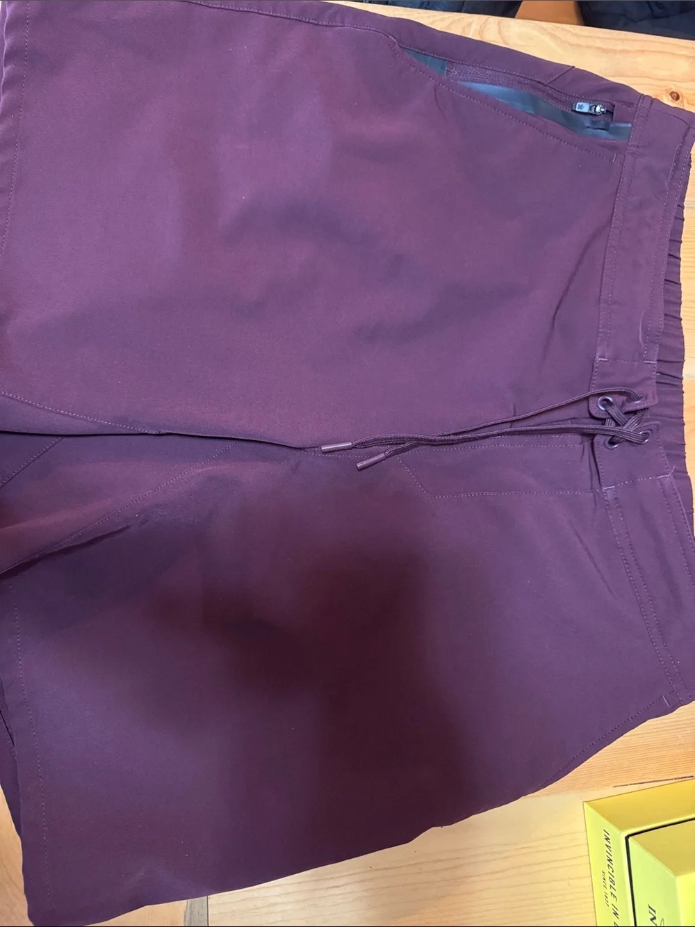 Men's ten thousand Burgundy shorts